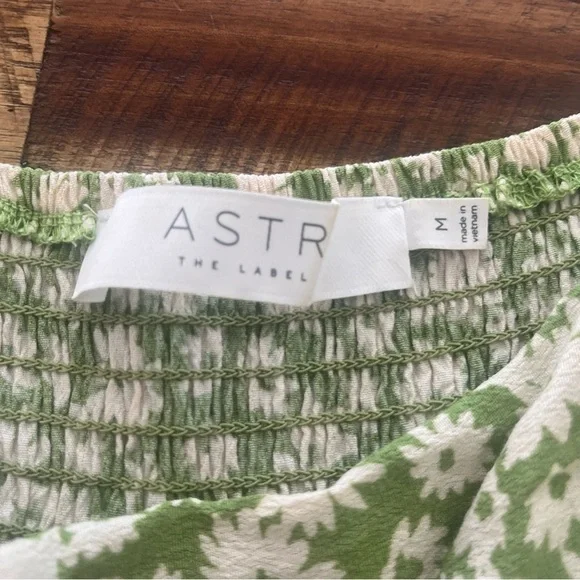 ASTR The Label Green and White Floral Top - Picture 2 of 8